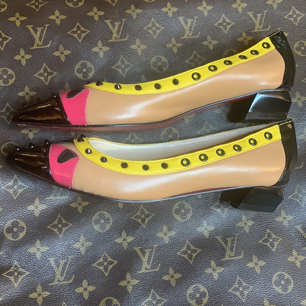 Unusual Shoes - image 2